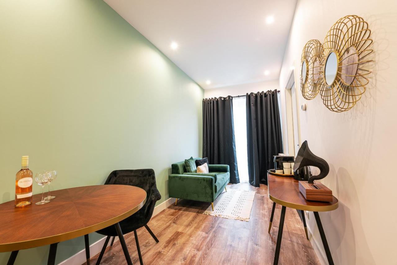 Familie Hotel & Apartments อัลค์มาร์ ภายนอก รูปภาพ