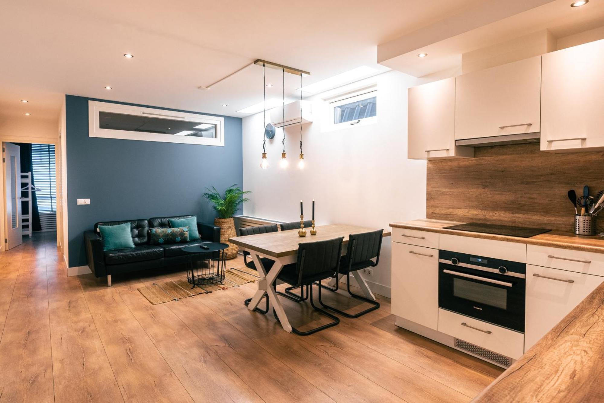 Familie Hotel & Apartments อัลค์มาร์ ภายนอก รูปภาพ